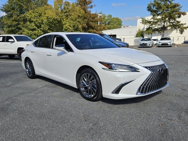 2025 Lexus ES
