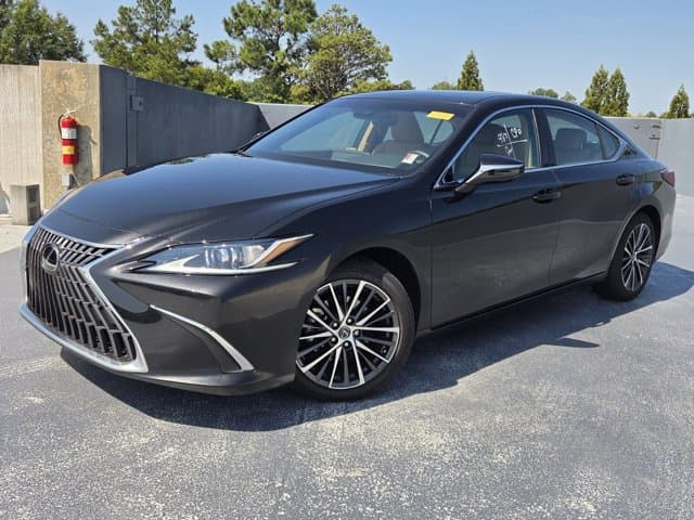 2025 Lexus ES