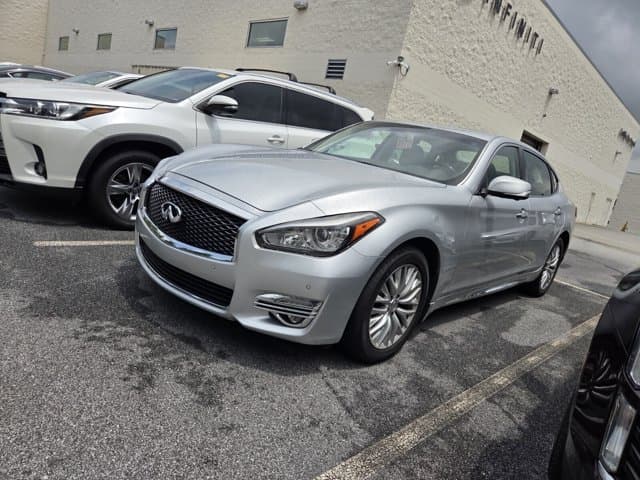 2015 INFINITI Q70L