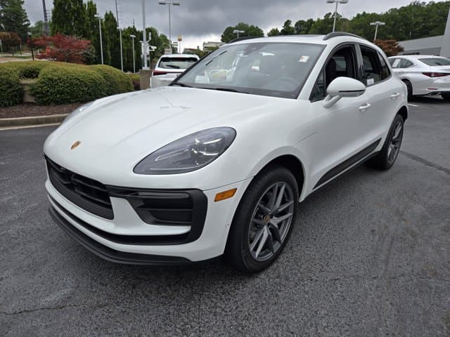 2023 Porsche Macan