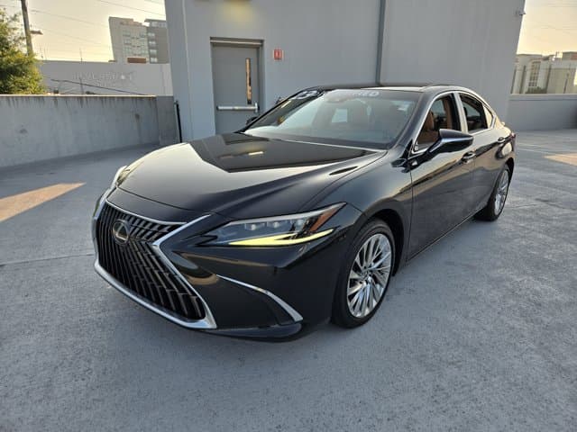 2023 Lexus ES
