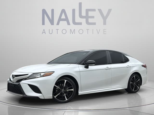 2019 Toyota Camry, photo 1