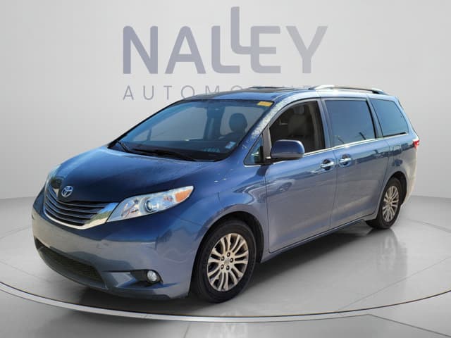 2017 Toyota Sienna, photo 1